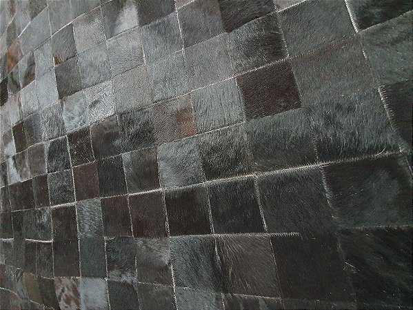 Tapete MN10X10 Preto Couro Legítimo Quadriculado