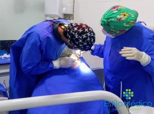 KIT DE CAMPOS & CAPOTES CIRURGIA ODONTOLÓGICAS