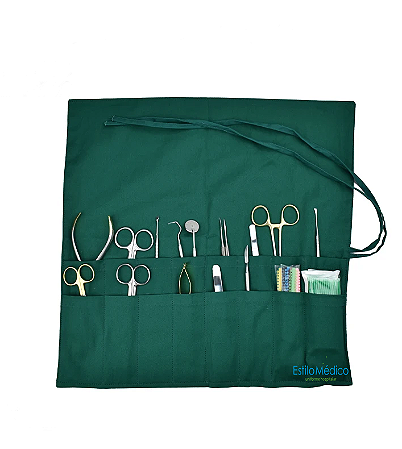 01 - Campo cirúrgico porta tesoura – medindo: 0,45 x 0,45 cm.
