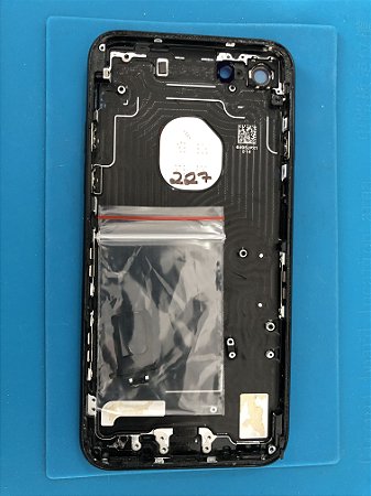 Carcaça Chassi Iphone 7 Preta Brilhante Original Apple com detalhes.