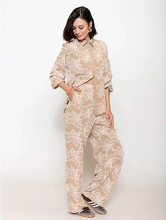 Camisa Com Bordados Aplicados