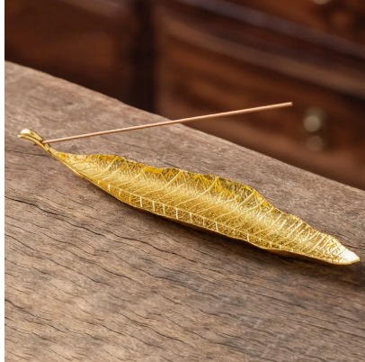 Suporte de Incenso Folha Vintage em Liga de Alumínio – Aromaterapia e Meditação