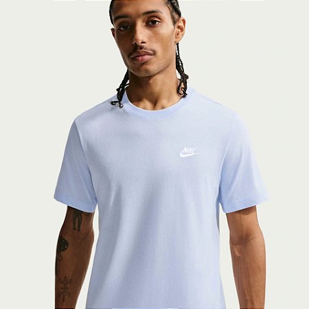 Camiseta Nike Sportswear Club Masculina - Azul  AR4997408