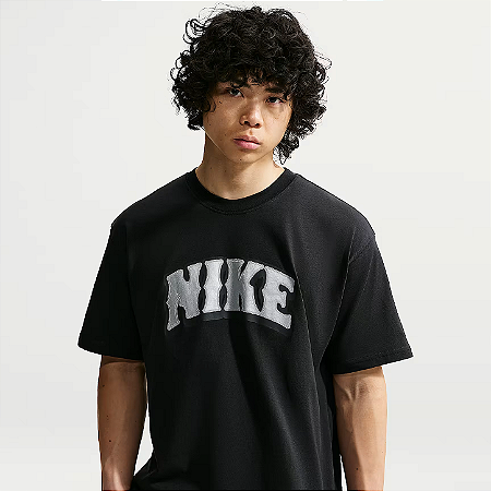 Camiseta Nike Masculina Sportswear- Preta IM9339