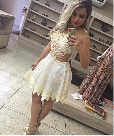 vestidos com guipir e tule