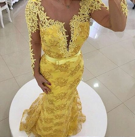 vestido de tule amarelo