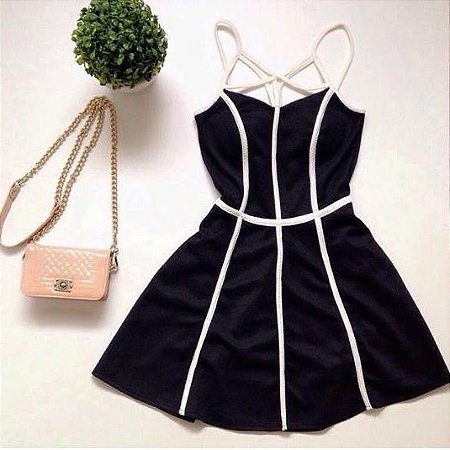 vestido branco com vies preto