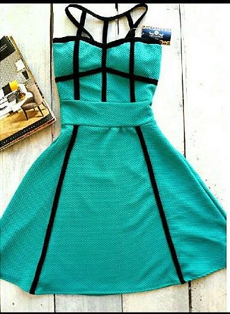 vestido verde e preto