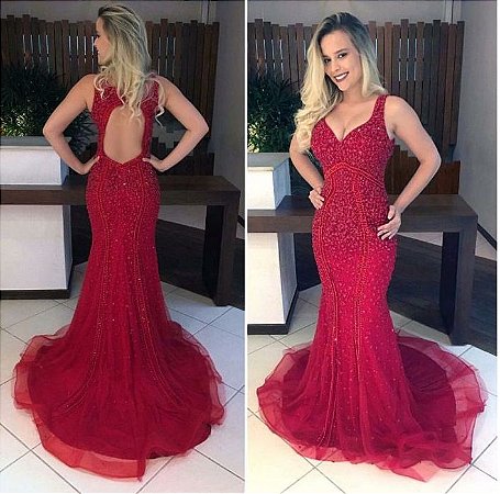 vestido vermelho com tule