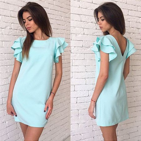 vestido com manga de babado