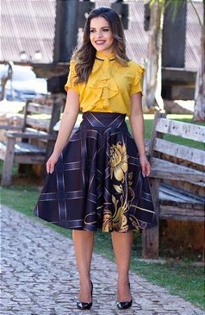 conjunto saia e blusa com babado