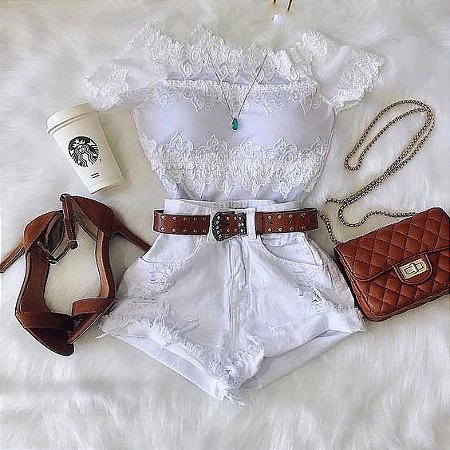 short jeans e blusinha