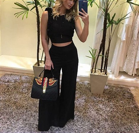 calça e cropped preto