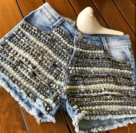short jeans com bordado
