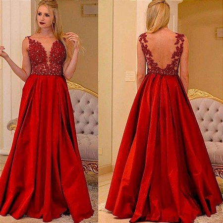 vestido vermelho com tule