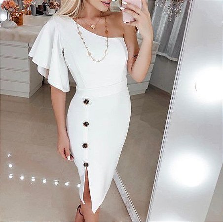 vestido branco de um ombro só