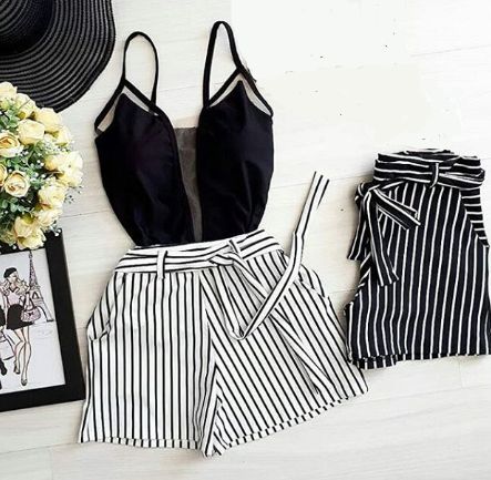 short listrado branco e preto