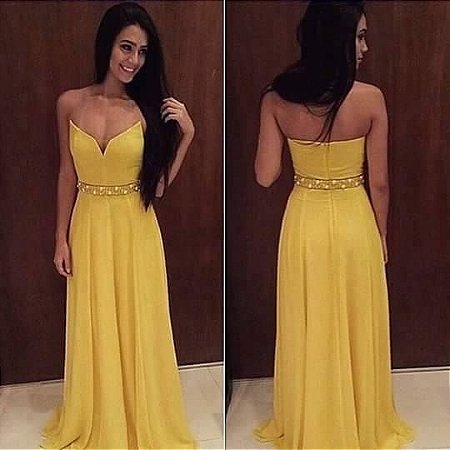 vestido bordado na cintura