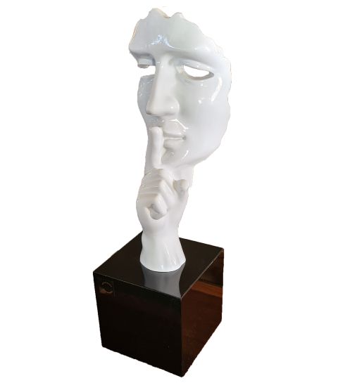 Escultura Máscara Silêncio em Resina Branca