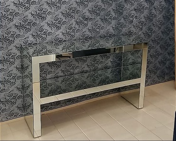 APARADOR COM PRATELEIRA ESPELHADO 