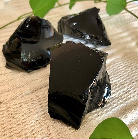 Pedra Obsidiana Negra Bruta Grande (41g à 50g)