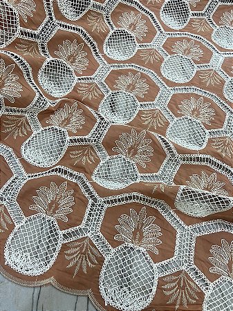 TECIDO CAMBRAIA DE ALGODÃO BORDADA