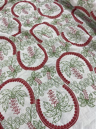 TECIDO CAMBRAIA DE ALGODÃO BORDADA