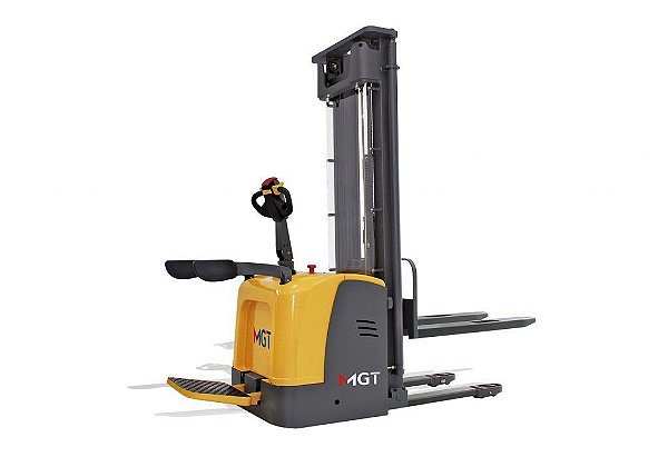 Empilhadeira Elétrica Menegotti MEE 1.5 Ton x 5600