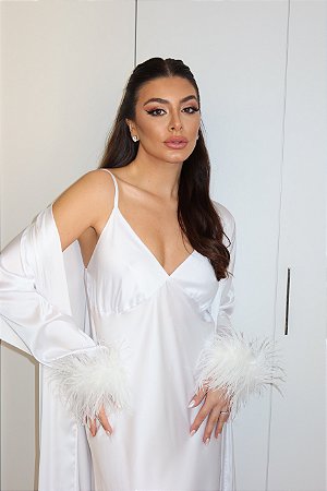 Robe de noiva longo com manga de plumas