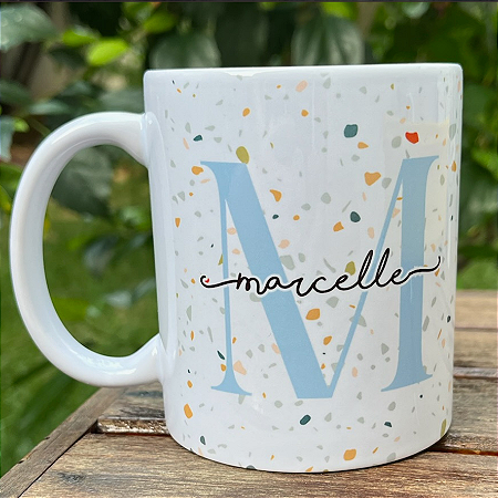 Caneca granilite com nome e inicial