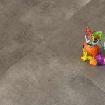 Piso Vinílico Ospefloor 3mm Concretum Placa 90x90 Colado