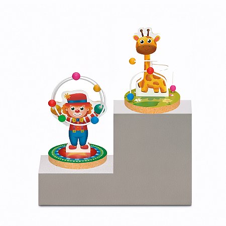 Brinquedo Mini Montanha Aramado Personagens Criança