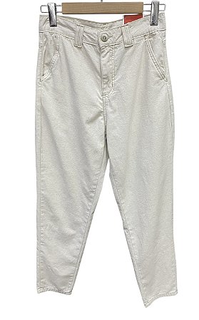 Calça Mom Cintura Alta Sarja