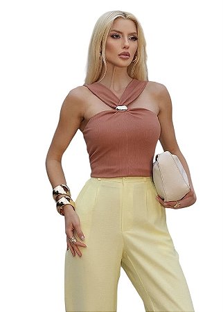 Blusa Alça Fivela Frontal Malha Rib