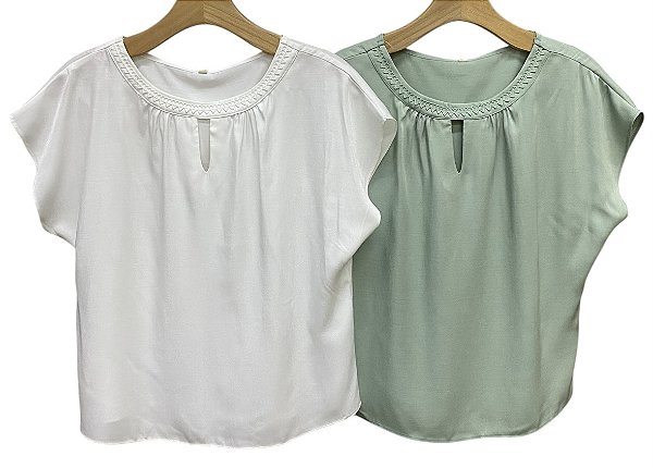 Blusa Manga Curta Renda Gola Crepe