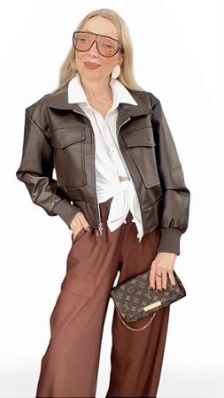 Jaqueta Bolsos Frontal Couro Ecológico