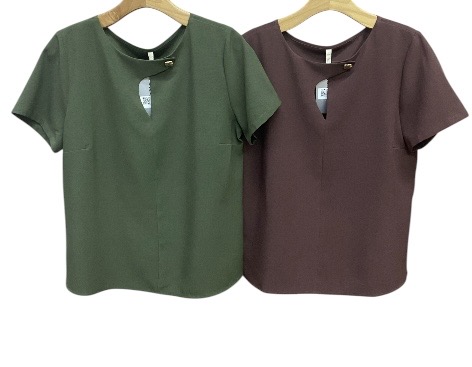 Blusa Manga Curta Transpasse e Botão Viscose