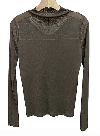 Blusa Gola Alta tule
