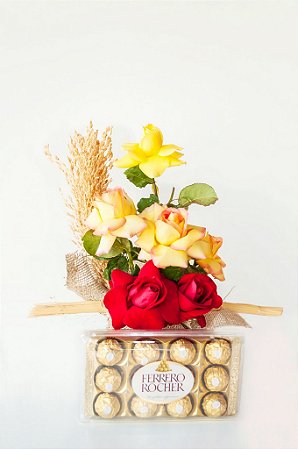 Luxuoso Arranjo de Flores Nobres Com Ferrero Rocher