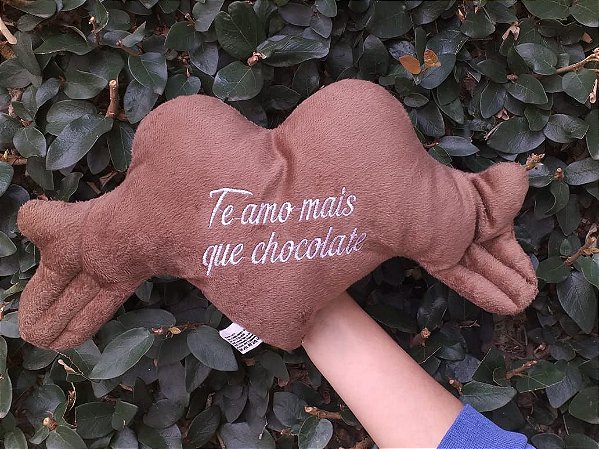 Almofoda de Bracinho " Te amo mais que chocolate "