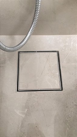 Ralo Quadrado Oculto de 20 x 20 Cm Em Aço Inox | Com Frisos de Acabamento