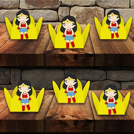 Forminha da Mulher Maravilha com Aplique com 50 unidades