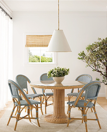 Conjunto de mesa de jantar em junco natural com  6 Cadeira Francesa V em Apui e junco sintético azul claro