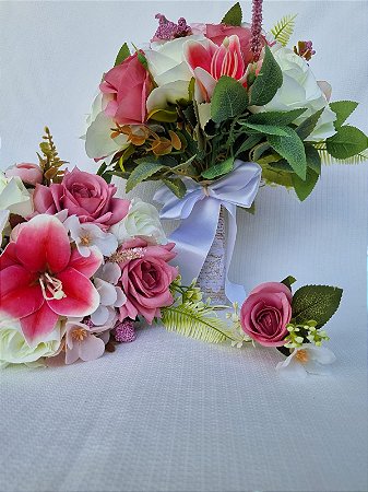 Kit Cerimonial Floral com Buquê Médio, Mini Buquê e Lapela