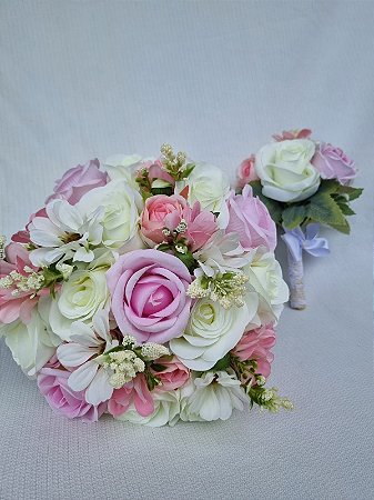 Kit Cerimonial com Buque Médio e Buquê Mini para jogar