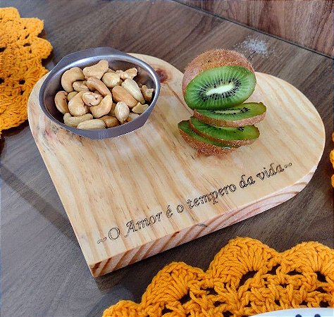 TÁBUA CORAÇÃO MÉDIA 25X21X1,8CM EM PINUS - ATV