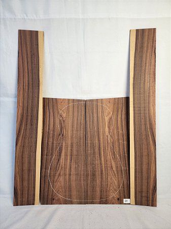 FAIXA E FUNDO VIOLAO / OM PAU FERRO