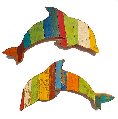 Quadro Decorativo Rústico Artesanal Golfinho em Madeira de Demolição Cada Peça Possui 30 x 57 cm (Valor do par)