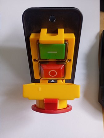 INTERRUPTOR TRIF. NORMATIZADO 220V MOTORESMERIL