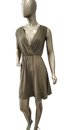 VESTIDO DECOTE V VISCOLYCRA VERDE MILITAR - 93% VISCOSE 07% ELASTANO